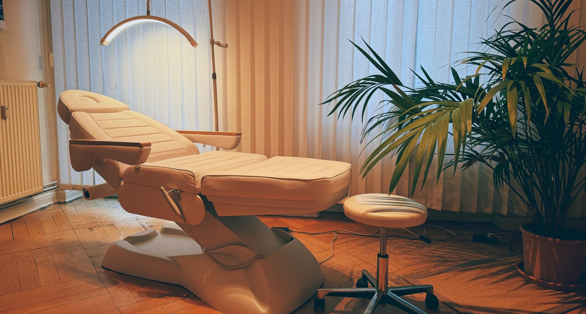 Praxis Jona in Berlin-Mitte für Haartherapie bei Haarausfall